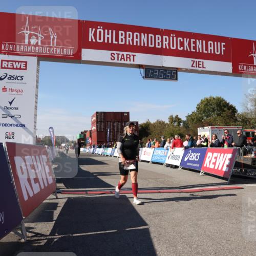 03.10.2025 - Köhlbrandbrückenlauf Lena Gebhardt http://msf.ph/oto/9070567 03.10.2025 13:35:55 Ziel 4972, 6292 meine-sportfotos.de