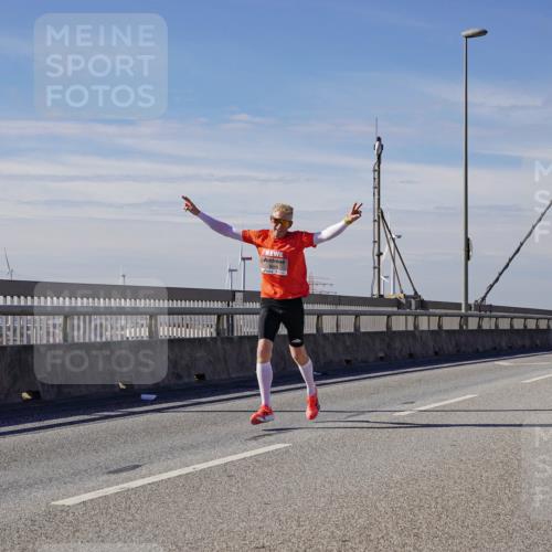 03.10.2025 - Köhlbrandbrückenlauf Michael Burmester http://msf.ph/oto/9070582 03.10.2025 12:34:46 Position 2  meine-sportfotos.de