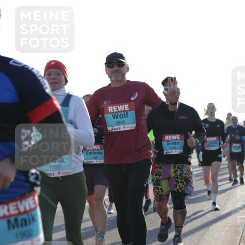 03.10.2025 - Köhlbrandbrückenlauf Jannik Wohlers http://msf.ph/oto/9070592 03.10.2025 09:17:37 Position 3 1902, 2696, 1730, 1169, 3268 meine-sportfotos.de