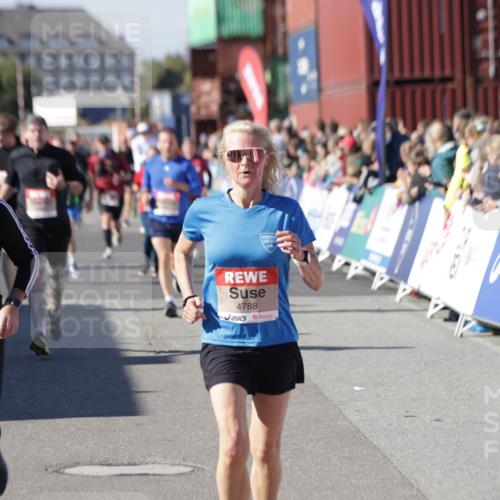 03.10.2025 - Köhlbrandbrückenlauf Jannik Wohlers http://msf.ph/oto/9070593 03.10.2025 13:14:36 Ziel 4259, 4400, 4424, 4509, 4684, 4692, 4788, 5132, 5249, 5782, 5805, 5902, 5903, 6316, 6448, 6849 meine-sportfotos.de