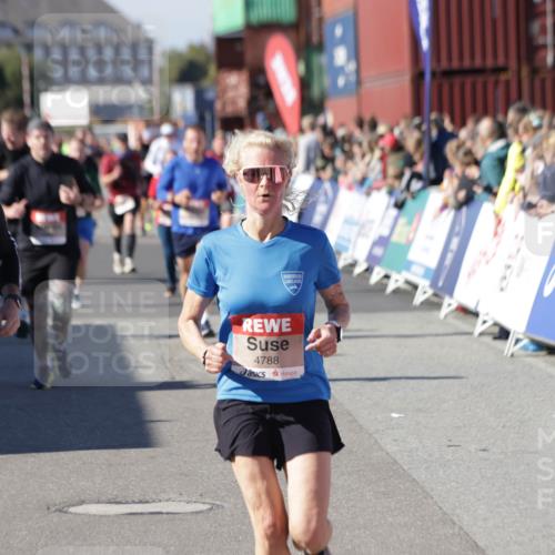 03.10.2025 - Köhlbrandbrückenlauf Jannik Wohlers http://msf.ph/oto/9070600 03.10.2025 13:14:36 Ziel 4259, 4400, 4424, 4509, 4684, 4692, 4788, 5132, 5249, 5782, 5805, 5902, 5903, 6316, 6448, 6849 meine-sportfotos.de