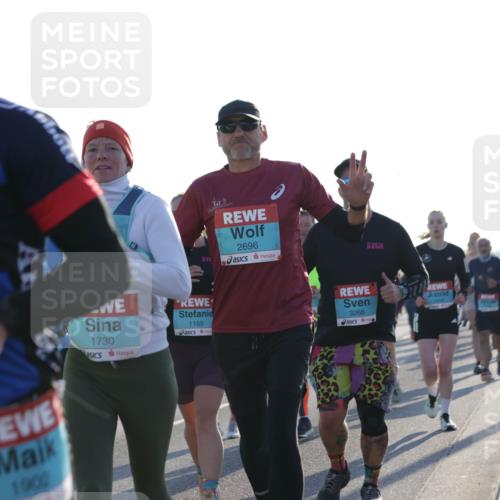 03.10.2025 - Köhlbrandbrückenlauf Jannik Wohlers http://msf.ph/oto/9070602 03.10.2025 09:17:37 Position 3 1902, 2696, 3268, 1730, 1169 meine-sportfotos.de