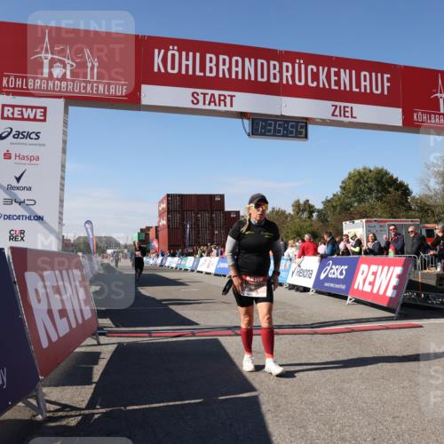 03.10.2025 - Köhlbrandbrückenlauf Lena Gebhardt http://msf.ph/oto/9070603 03.10.2025 13:35:56 Ziel 4972, 6292 meine-sportfotos.de