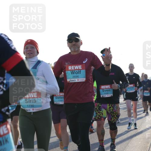 03.10.2025 - Köhlbrandbrückenlauf Jannik Wohlers http://msf.ph/oto/9070605 03.10.2025 09:17:37 Position 3 1730, 1169, 2696, 3268 meine-sportfotos.de