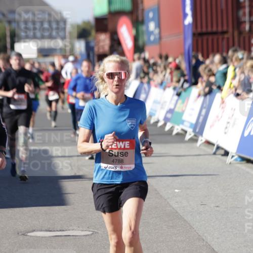 03.10.2025 - Köhlbrandbrückenlauf Jannik Wohlers http://msf.ph/oto/9070607 03.10.2025 13:14:36 Ziel 4259, 4400, 4424, 4509, 4684, 4692, 4788, 5132, 5249, 5782, 5805, 5902, 5903, 6316, 6448, 6849 meine-sportfotos.de