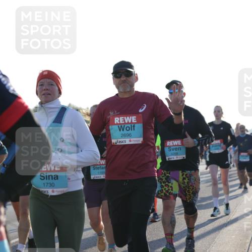 03.10.2025 - Köhlbrandbrückenlauf Jannik Wohlers http://msf.ph/oto/9070610 03.10.2025 09:17:37 Position 3 1730, 1169, 2696, 3268 meine-sportfotos.de