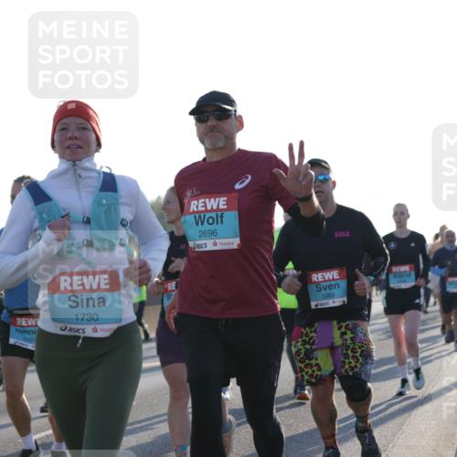 03.10.2025 - Köhlbrandbrückenlauf Jannik Wohlers http://msf.ph/oto/9070628 03.10.2025 09:17:37 Position 3 1333, 2989, 1730, 2696, 3268 meine-sportfotos.de