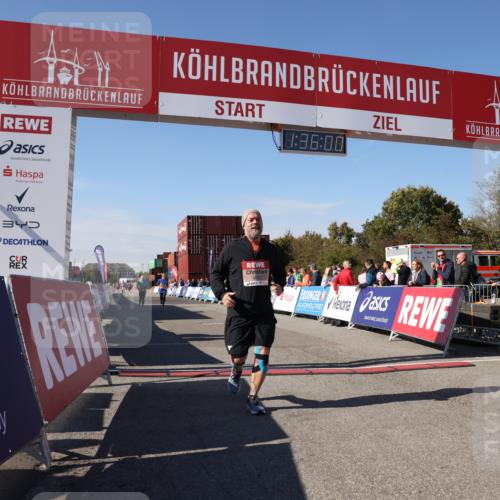 03.10.2025 - Köhlbrandbrückenlauf Lena Gebhardt http://msf.ph/oto/9070630 03.10.2025 13:36:01 Ziel 4972, 6292, 6670 meine-sportfotos.de