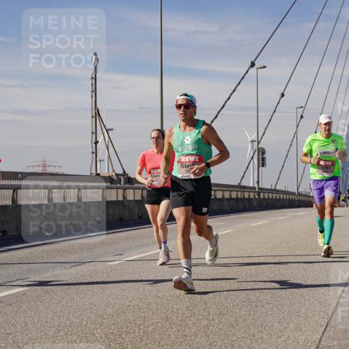 03.10.2025 - Köhlbrandbrückenlauf Michael Burmester http://msf.ph/oto/9070634 03.10.2025 12:34:53 Position 2 5710 meine-sportfotos.de