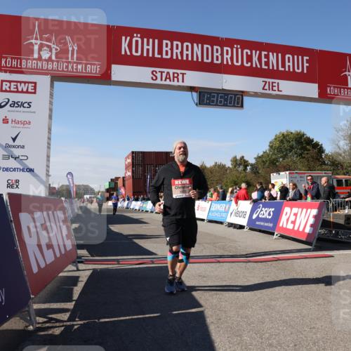 03.10.2025 - Köhlbrandbrückenlauf Lena Gebhardt http://msf.ph/oto/9070645 03.10.2025 13:36:01 Ziel 4972, 6292, 6670 meine-sportfotos.de