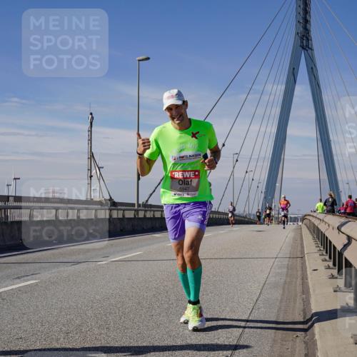 03.10.2025 - Köhlbrandbrückenlauf Michael Burmester http://msf.ph/oto/9070664 03.10.2025 12:34:55 Position 2 5947 meine-sportfotos.de