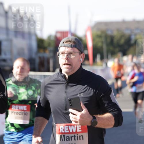 03.10.2025 - Köhlbrandbrückenlauf Jannik Wohlers http://msf.ph/oto/9070669 03.10.2025 13:14:41 Ziel 4202, 4259, 4424, 4509, 4533, 4684, 4692, 4788, 4869, 5249, 5682, 5686, 5711, 5782, 6316, 6448, 6849 meine-sportfotos.de