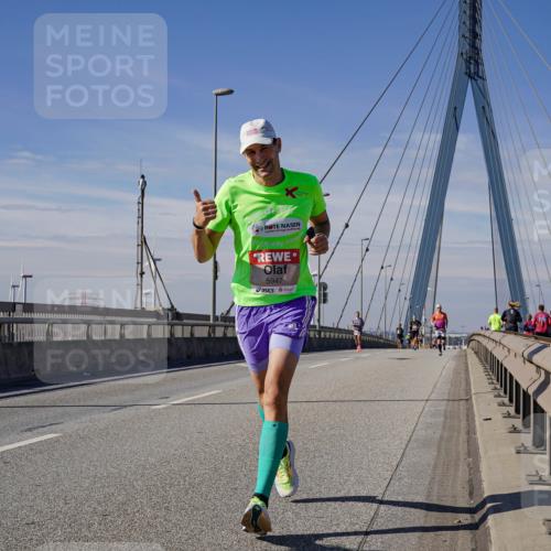 03.10.2025 - Köhlbrandbrückenlauf Michael Burmester http://msf.ph/oto/9070670 03.10.2025 12:34:55 Position 2 5947 meine-sportfotos.de