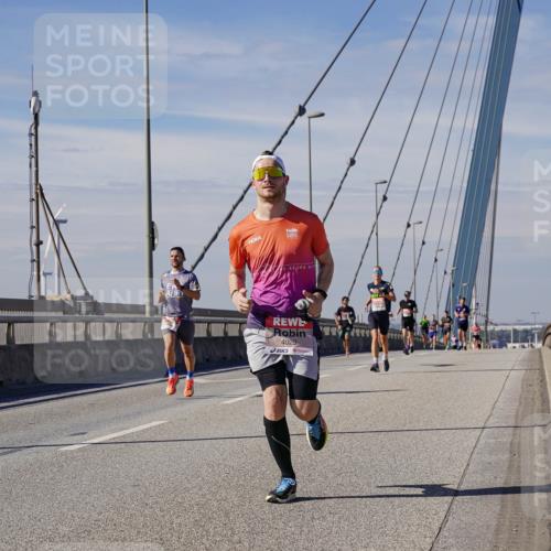 03.10.2025 - Köhlbrandbrückenlauf Michael Burmester http://msf.ph/oto/9070682 03.10.2025 12:35:03 Position 2 4029 meine-sportfotos.de