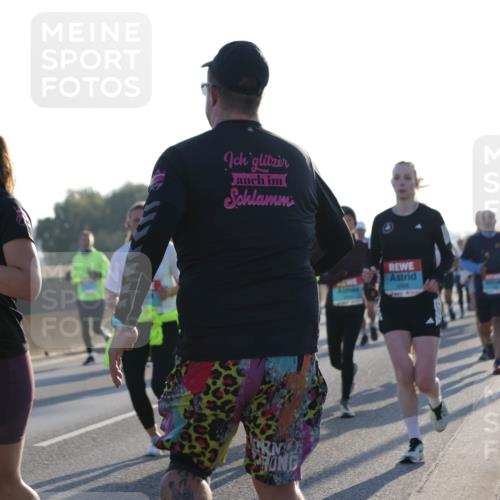 03.10.2025 - Köhlbrandbrückenlauf Jannik Wohlers http://msf.ph/oto/9070710 03.10.2025 09:17:39 Position 3 1169, 2698 meine-sportfotos.de