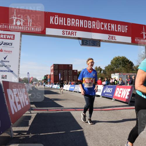 03.10.2025 - Köhlbrandbrückenlauf Lena Gebhardt http://msf.ph/oto/9070745 03.10.2025 13:36:10 Ziel 5045, 5158, 6670 meine-sportfotos.de