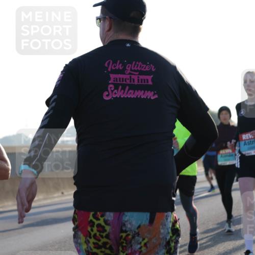 03.10.2025 - Köhlbrandbrückenlauf Jannik Wohlers http://msf.ph/oto/9070753 03.10.2025 09:17:39 Position 3 59, 2008 meine-sportfotos.de