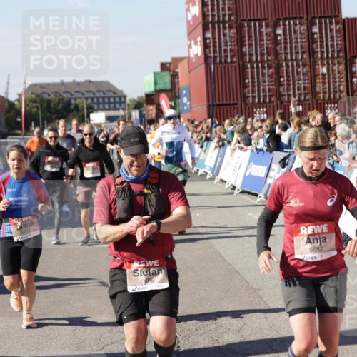 03.10.2025 - Köhlbrandbrückenlauf Jannik Wohlers http://msf.ph/oto/9070805 03.10.2025 13:14:46 Ziel 4202, 4224, 4424, 4533, 4684, 4692, 4788, 4869, 4890, 5249, 5525, 5535, 5682, 5686, 5711, 5760, 5761, 5814, 6316, 6344, 6448, 6849 meine-sportfotos.de