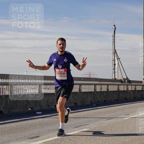 03.10.2025 - Köhlbrandbrückenlauf Michael Burmester http://msf.ph/oto/9070844 03.10.2025 12:35:18 Position 2 4104 meine-sportfotos.de