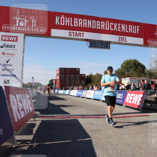 03.10.2025 - Köhlbrandbrückenlauf Lena Gebhardt http://msf.ph/oto/9070909 03.10.2025 13:36:21 Ziel 5045, 5219 meine-sportfotos.de