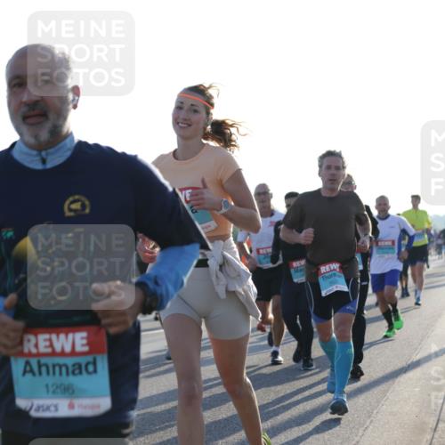 03.10.2025 - Köhlbrandbrückenlauf Jannik Wohlers http://msf.ph/oto/9070915 03.10.2025 09:17:43 Position 3 1296 meine-sportfotos.de