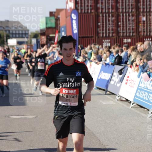 03.10.2025 - Köhlbrandbrückenlauf Jannik Wohlers http://msf.ph/oto/9070921 03.10.2025 13:14:51 Ziel 4202, 4224, 4406, 4533, 4869, 4890, 5054, 5525, 5535, 5682, 5686, 5711, 5760, 5761, 5814, 6017, 6293, 6316, 6344, 6448, 6815 meine-sportfotos.de