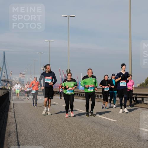 03.10.2025 - Köhlbrandbrückenlauf Fabian Wolf http://msf.ph/oto/9070922 03.10.2025 10:12:53 Position 3 2596 meine-sportfotos.de