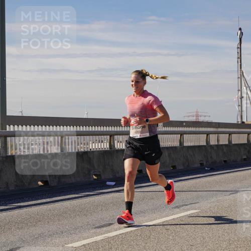 03.10.2025 - Köhlbrandbrückenlauf Michael Burmester http://msf.ph/oto/9070934 03.10.2025 12:35:27 Position 2 4209 meine-sportfotos.de