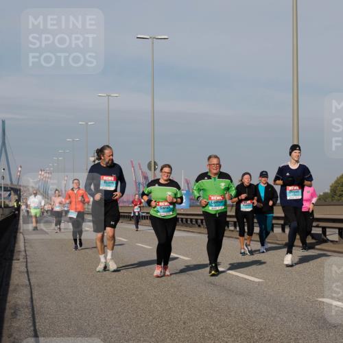 03.10.2025 - Köhlbrandbrückenlauf Fabian Wolf http://msf.ph/oto/9070938 03.10.2025 10:12:53 Position 3  meine-sportfotos.de