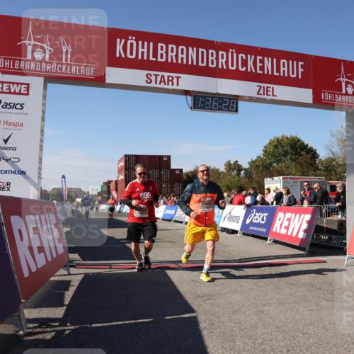 03.10.2025 - Köhlbrandbrückenlauf Lena Gebhardt http://msf.ph/oto/9070940 03.10.2025 13:36:29 Ziel 4735, 5219, 5278, 6003, 6004 meine-sportfotos.de