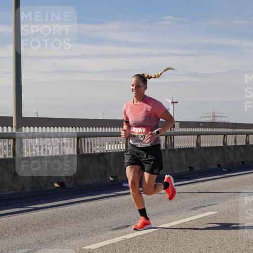 03.10.2025 - Köhlbrandbrückenlauf Michael Burmester http://msf.ph/oto/9070944 03.10.2025 12:35:27 Position 2 4209 meine-sportfotos.de