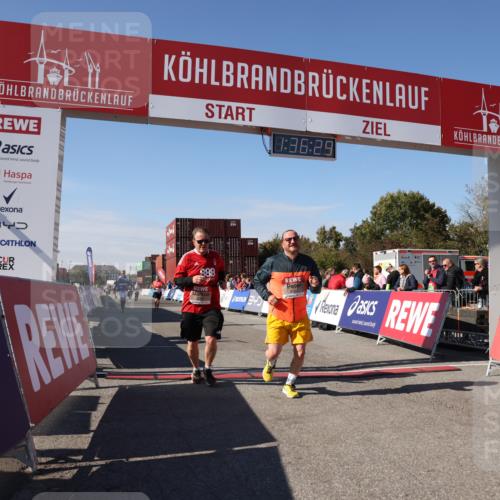 03.10.2025 - Köhlbrandbrückenlauf Lena Gebhardt http://msf.ph/oto/9070949 03.10.2025 13:36:29 Ziel 4735, 5219, 5278, 6003, 6004 meine-sportfotos.de