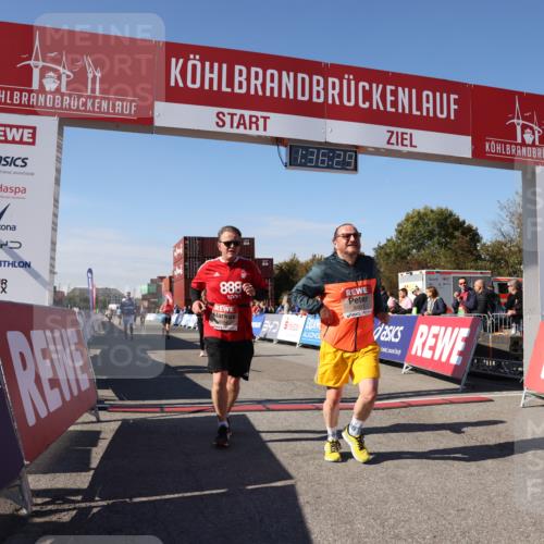 03.10.2025 - Köhlbrandbrückenlauf Lena Gebhardt http://msf.ph/oto/9070967 03.10.2025 13:36:29 Ziel 4735, 5219, 5278, 6003, 6004 meine-sportfotos.de