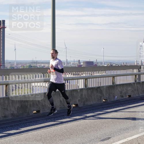 03.10.2025 - Köhlbrandbrückenlauf Michael Burmester http://msf.ph/oto/9070972 03.10.2025 12:35:37 Position 2  meine-sportfotos.de