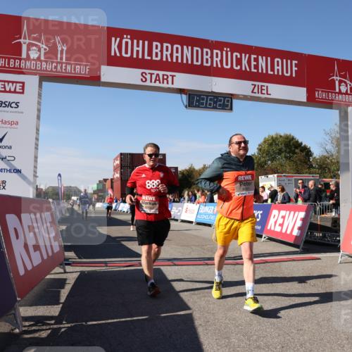 03.10.2025 - Köhlbrandbrückenlauf Lena Gebhardt http://msf.ph/oto/9070996 03.10.2025 13:36:29 Ziel 4735, 5219, 5278, 6003, 6004 meine-sportfotos.de