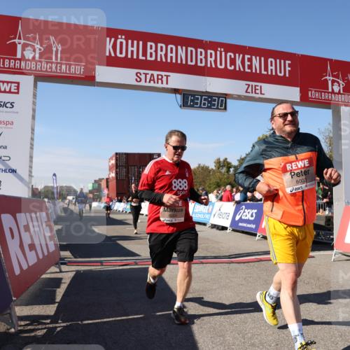 03.10.2025 - Köhlbrandbrückenlauf Lena Gebhardt http://msf.ph/oto/9071007 03.10.2025 13:36:30 Ziel 4735, 5199, 5219, 5278, 6003, 6004 meine-sportfotos.de