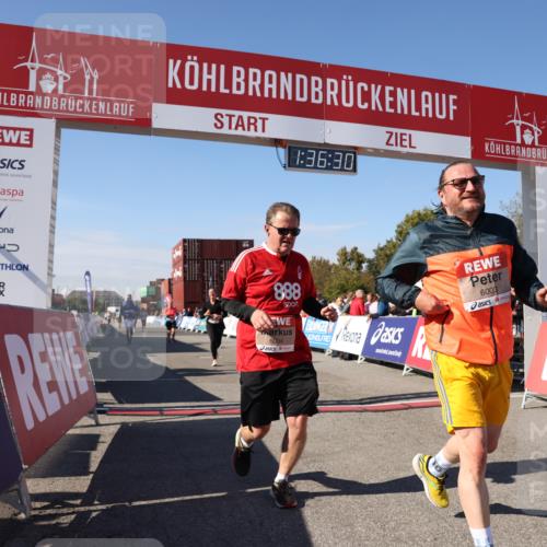 03.10.2025 - Köhlbrandbrückenlauf Lena Gebhardt http://msf.ph/oto/9071016 03.10.2025 13:36:30 Ziel 4735, 5199, 5219, 5278, 6003, 6004 meine-sportfotos.de