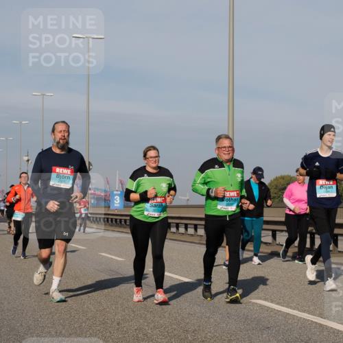03.10.2025 - Köhlbrandbrückenlauf Fabian Wolf http://msf.ph/oto/9071021 03.10.2025 10:12:55 Position 3 2595, 2011, 2020 meine-sportfotos.de