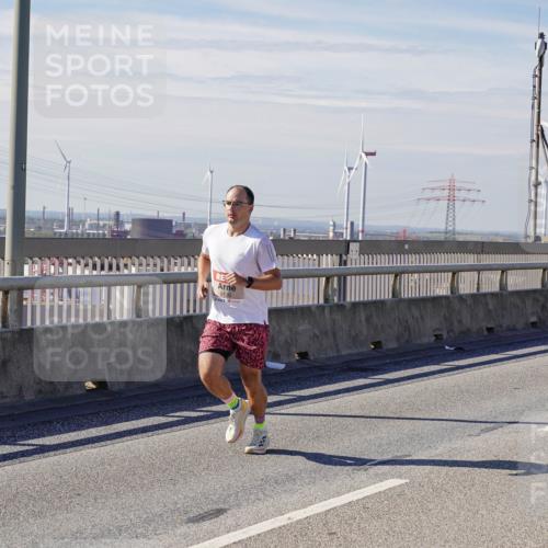 03.10.2025 - Köhlbrandbrückenlauf Michael Burmester http://msf.ph/oto/9071030 03.10.2025 12:35:46 Position 2 6130 meine-sportfotos.de