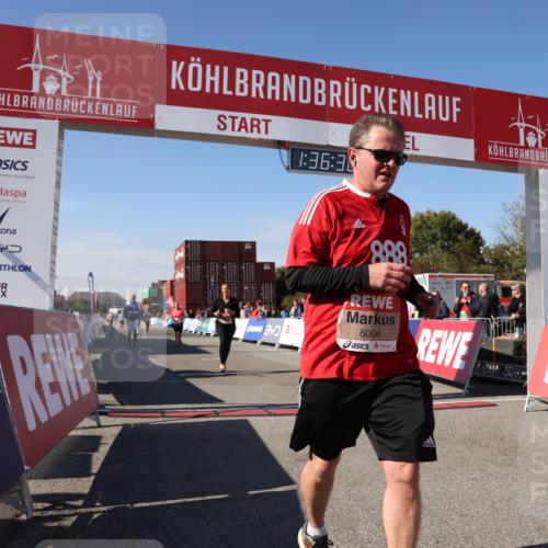 03.10.2025 - Köhlbrandbrückenlauf Lena Gebhardt http://msf.ph/oto/9071038 03.10.2025 13:36:31 Ziel 4735, 5199, 5278, 6003, 6004 meine-sportfotos.de