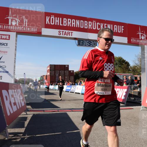 03.10.2025 - Köhlbrandbrückenlauf Lena Gebhardt http://msf.ph/oto/9071046 03.10.2025 13:36:31 Ziel 4735, 5199, 5278, 6003, 6004 meine-sportfotos.de