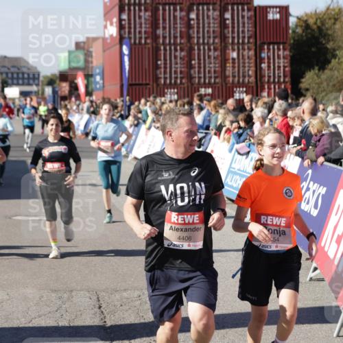 03.10.2025 - Köhlbrandbrückenlauf Jannik Wohlers http://msf.ph/oto/9071054 03.10.2025 13:14:56 Ziel 4202, 4224, 4232, 4406, 4533, 4784, 4890, 5054, 5173, 5525, 5535, 5711, 5737, 5760, 5761, 5814, 6017, 6128, 6129, 6293, 6344, 6454, 6815 meine-sportfotos.de