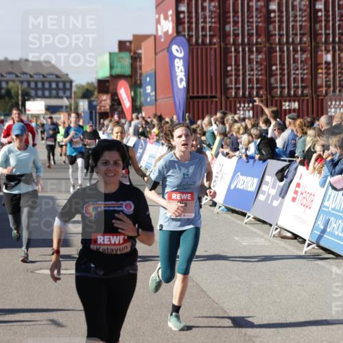 03.10.2025 - Köhlbrandbrückenlauf Jannik Wohlers http://msf.ph/oto/9071098 03.10.2025 13:14:57 Ziel 4202, 4224, 4232, 4282, 4406, 4533, 4784, 4890, 5054, 5173, 5525, 5535, 5737, 5760, 5761, 5814, 6017, 6128, 6129, 6293, 6344, 6454, 6815 meine-sportfotos.de