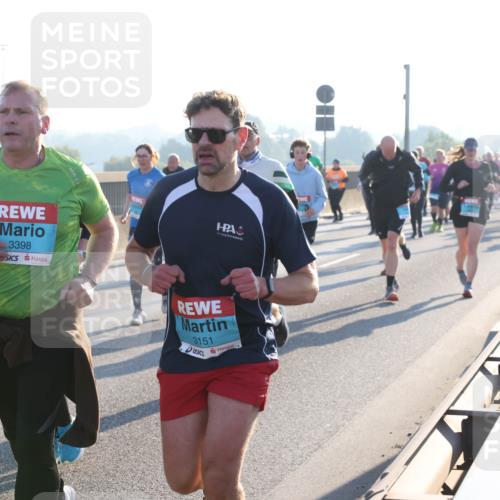 03.10.2025 - Köhlbrandbrückenlauf Lena Gebhardt http://msf.ph/oto/9071116 03.10.2025 09:24:33 Position 1 3398, 3151 meine-sportfotos.de