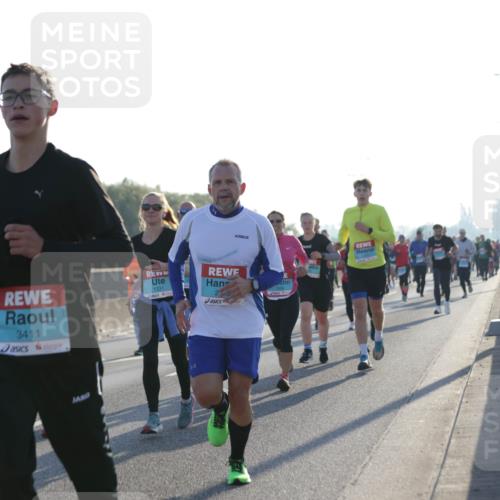 03.10.2025 - Köhlbrandbrückenlauf Jannik Wohlers http://msf.ph/oto/9071118 03.10.2025 09:17:46 Position 3 3410, 3411, 1331, 2, 1566 meine-sportfotos.de