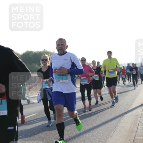 03.10.2025 - Köhlbrandbrückenlauf Jannik Wohlers http://msf.ph/oto/9071143 03.10.2025 09:17:46 Position 3 3411, 2716, 133 meine-sportfotos.de