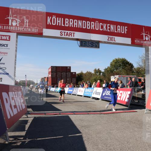 03.10.2025 - Köhlbrandbrückenlauf Lena Gebhardt http://msf.ph/oto/9071160 03.10.2025 13:36:35 Ziel 4735, 5199, 5278, 5585, 6003, 6004, 6023, 6825 meine-sportfotos.de
