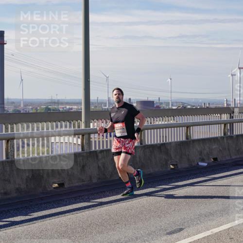 03.10.2025 - Köhlbrandbrückenlauf Michael Burmester http://msf.ph/oto/9071164 03.10.2025 12:36:04 Position 2  meine-sportfotos.de