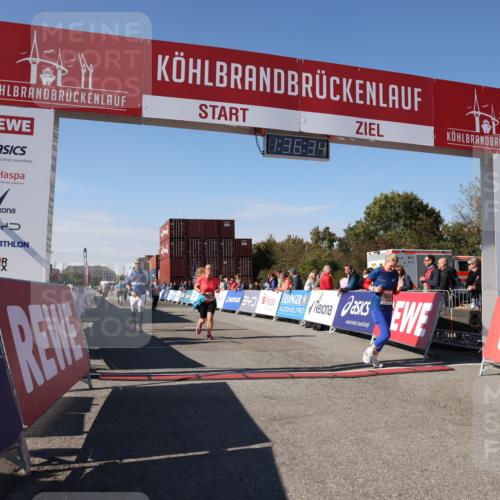 03.10.2025 - Köhlbrandbrückenlauf Lena Gebhardt http://msf.ph/oto/9071167 03.10.2025 13:36:35 Ziel 4735, 5199, 5278, 5585, 6003, 6004, 6023, 6825 meine-sportfotos.de