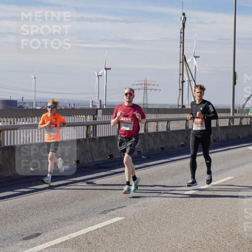 03.10.2025 - Köhlbrandbrückenlauf Michael Burmester http://msf.ph/oto/9071190 03.10.2025 12:36:06 Position 2 6016, 4233 meine-sportfotos.de